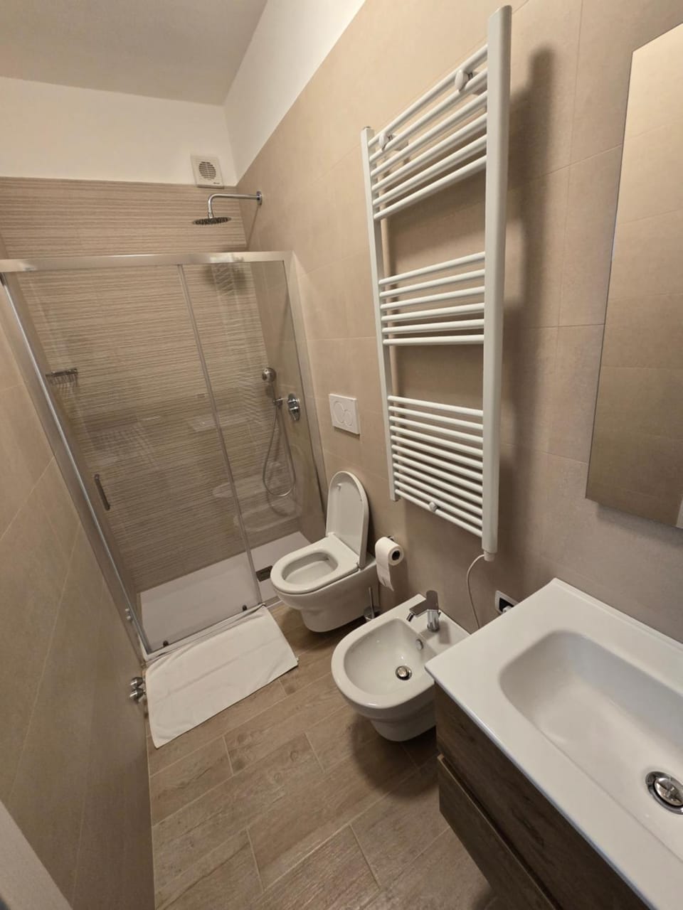 Shower, Toilet, Bathroom, bidet, hair dryier, towels