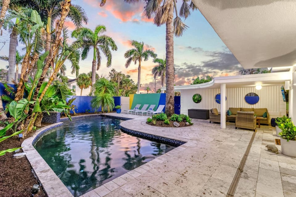 Luxe Oasis - 517 House in Saint Armands Key