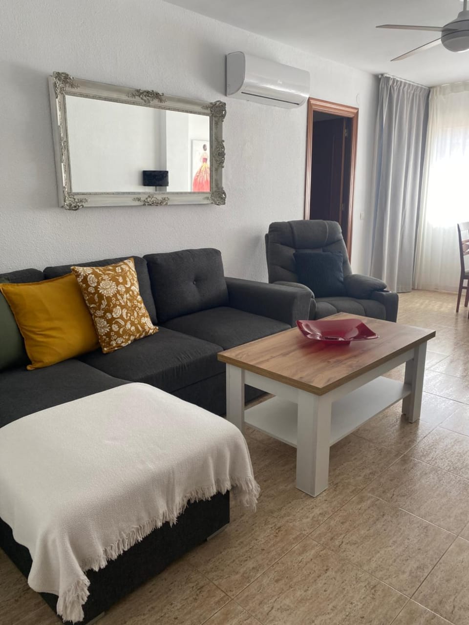 Living room, air conditioner