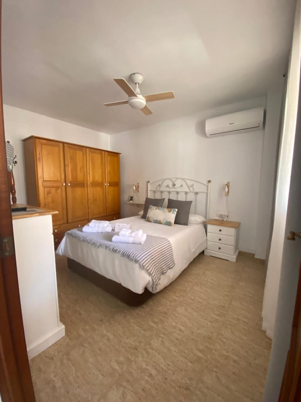 TV and multimedia, Bedroom, towels, air conditioner
