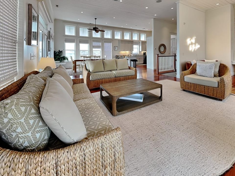 Windansea House in Surf City