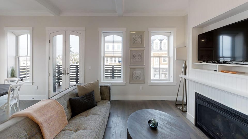 Communal lounge/ TV room, TV and multimedia, Living room, Evening entertainment