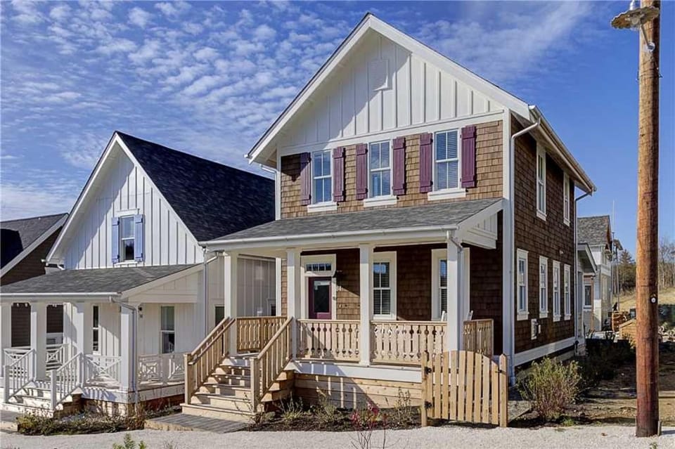 Silver Seadream by Seabrook Hospitality House in Seabrook