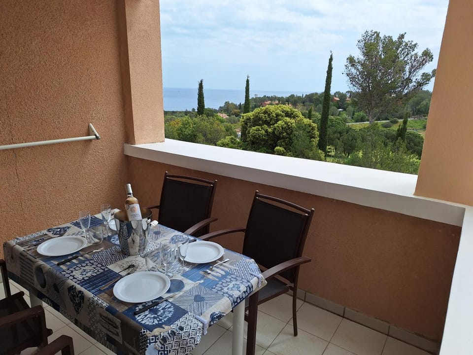 CAP SOLEIL J4 appt 124 Apartment in Saint-Raphael