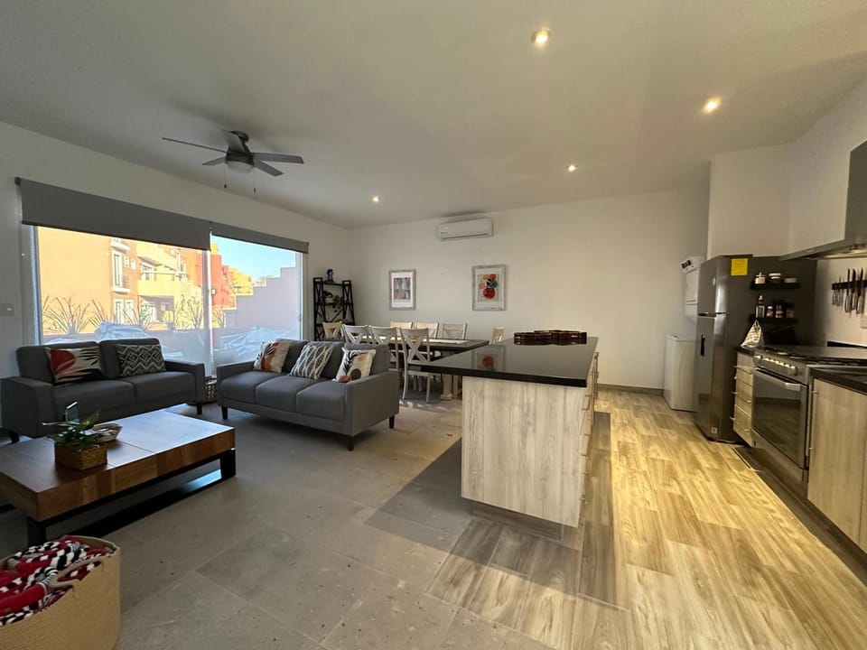 Living room, Seating area