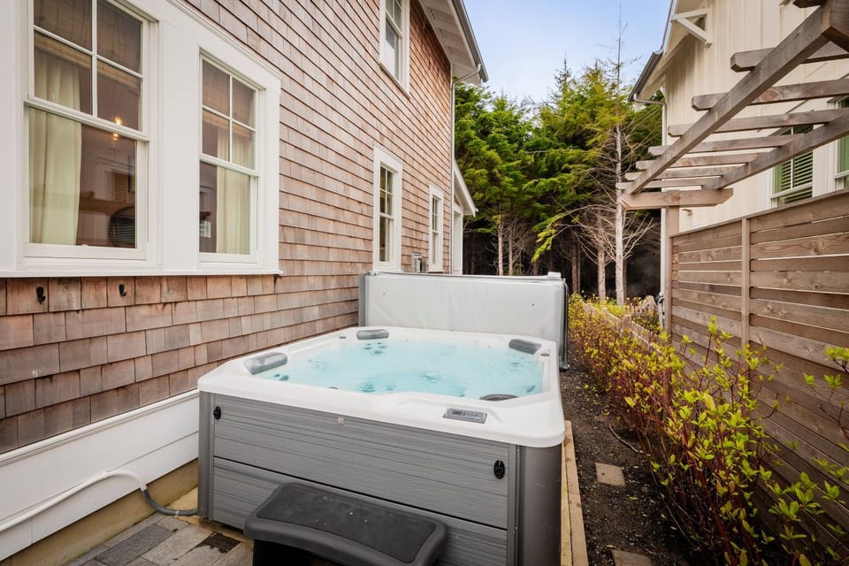 The Barnacle by Seabrook Hospitality House in Seabrook