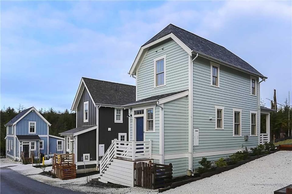 Property building, Neighbourhood, Street view
