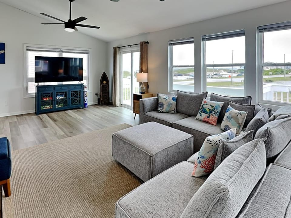 Sunset Retreat House in North Topsail Beach
