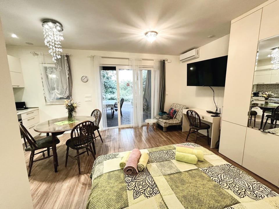 Kula PERGOLA Split Apartment in Split
