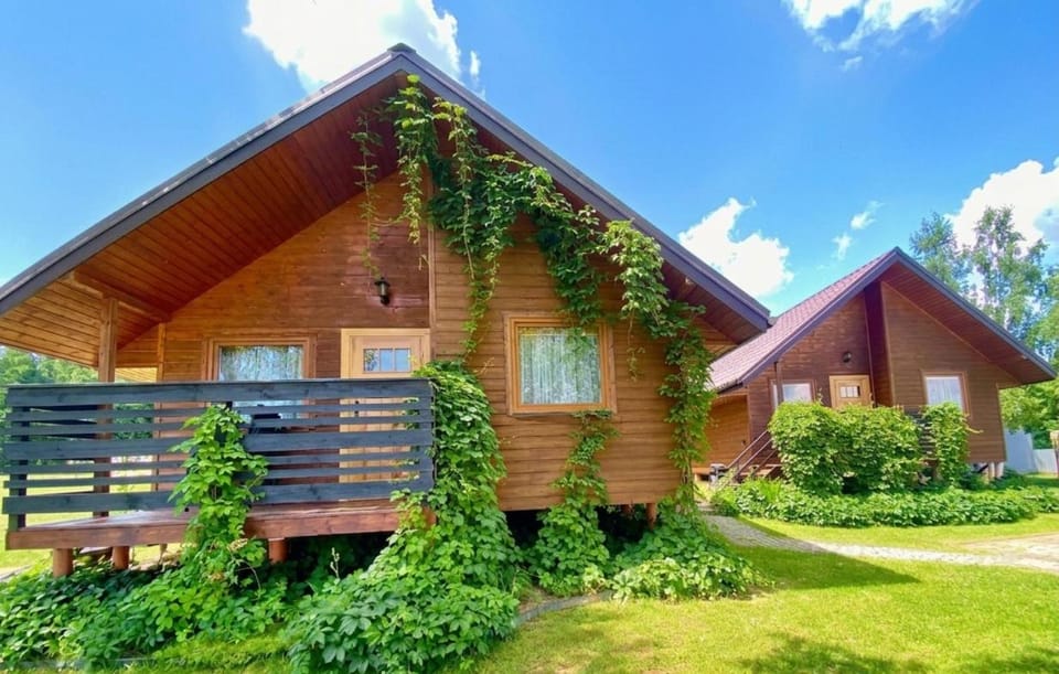 Domki Letniskowe Widokówka Myczków House in Slovakia