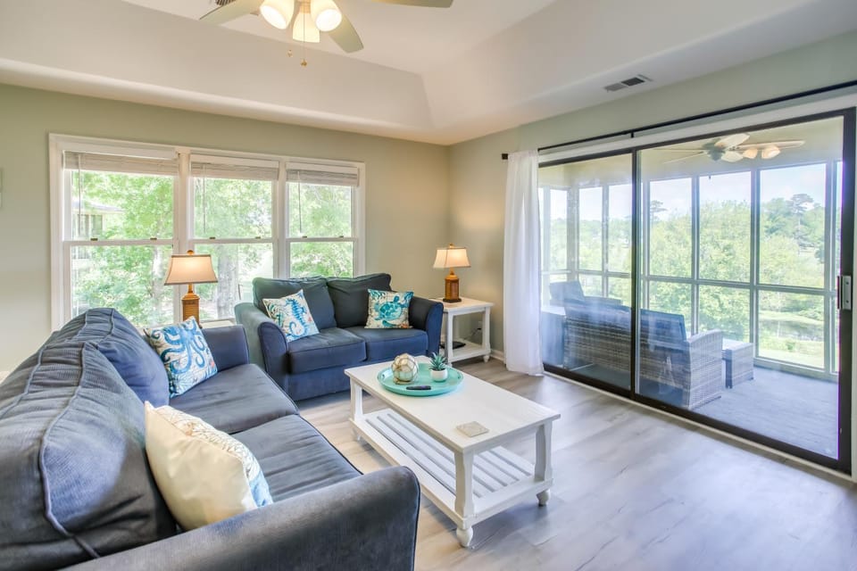 Sunset Beach Golf Condo w/ Pool ~ 2 Mi to Beach! House in Sunset Beach
