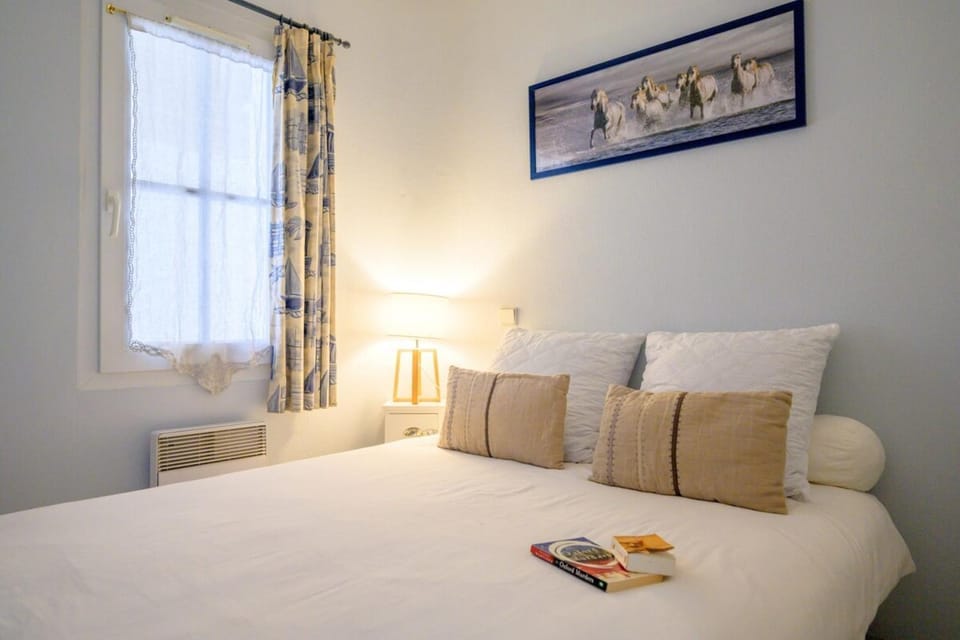Well placed apartment with courtyard 300m from port House in Saint-Martin-de-Ré
