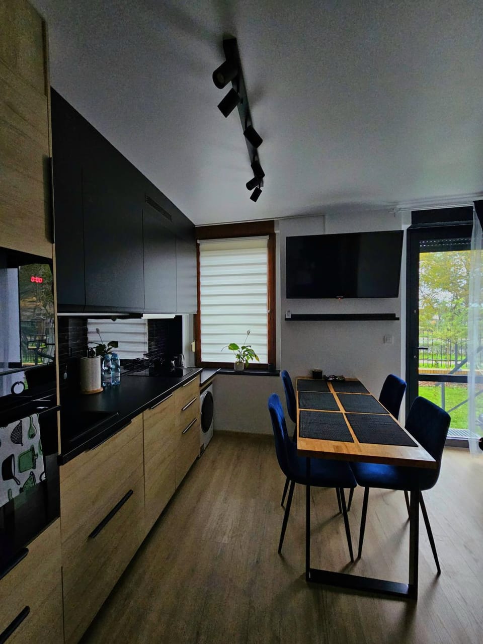 Living room, Dining area, kitchen
