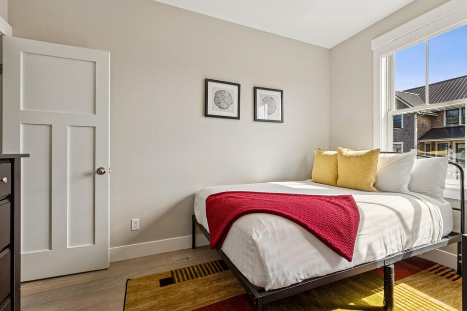 TLSea by Seabrook Hospitality House in Seabrook