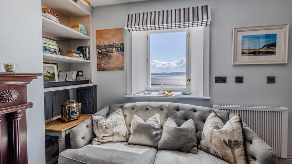 Natural landscape, Living room, Seating area
