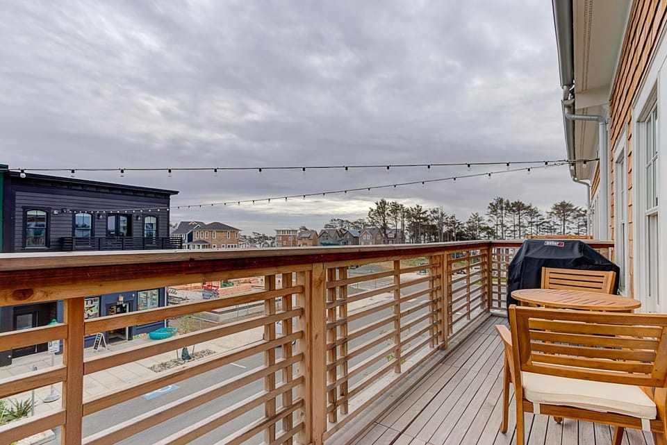 View (from property/room), Balcony/Terrace, Seating area