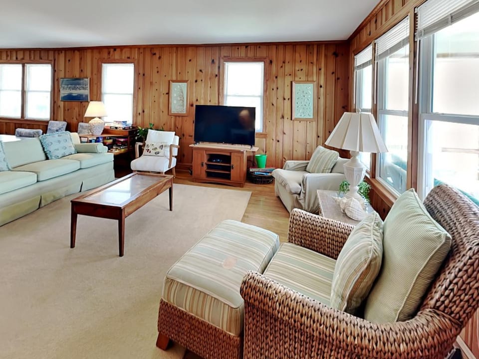 The Caroline House in Topsail Beach