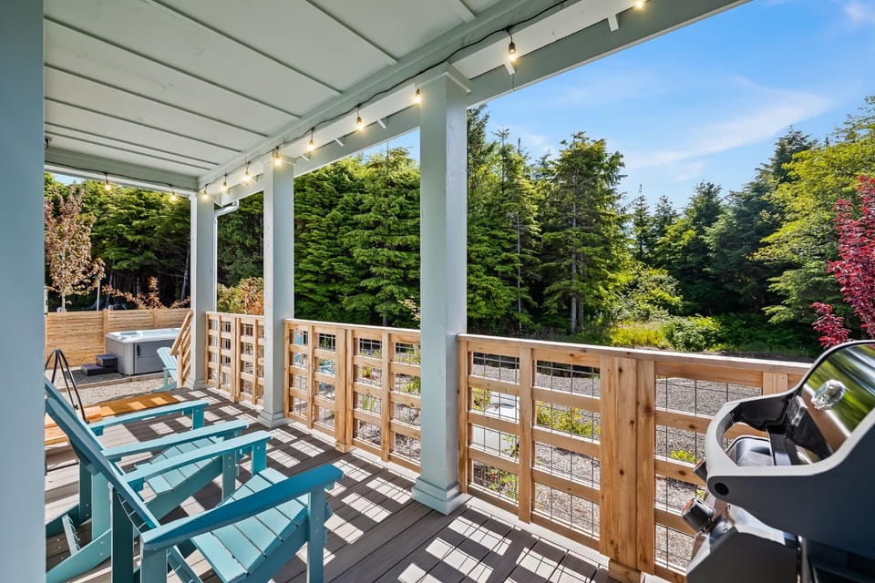 Patio, BBQ facilities, Garden, Hot Tub, View (from property/room), Balcony/Terrace, Seating area
