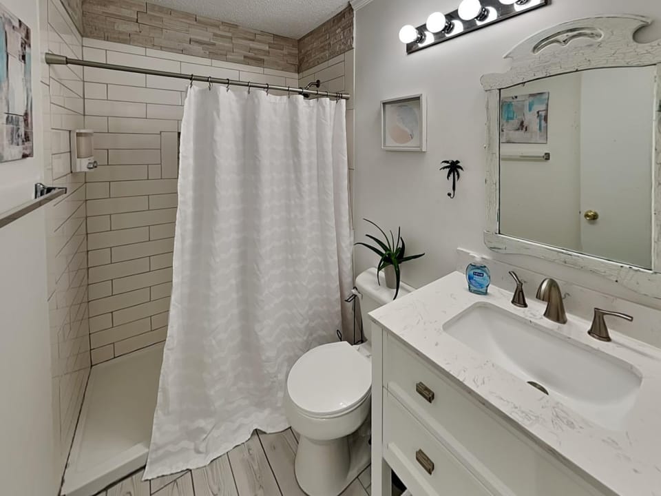 A Place At The Beach #1D Apartment in Carolina Beach