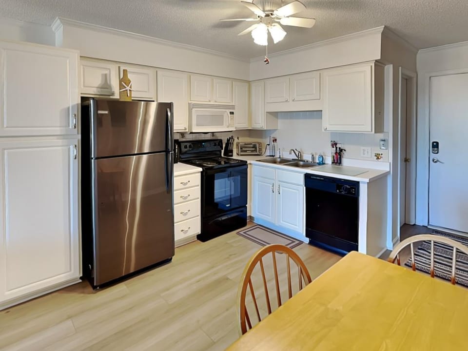A Place At The Beach #1D Apartment in Carolina Beach