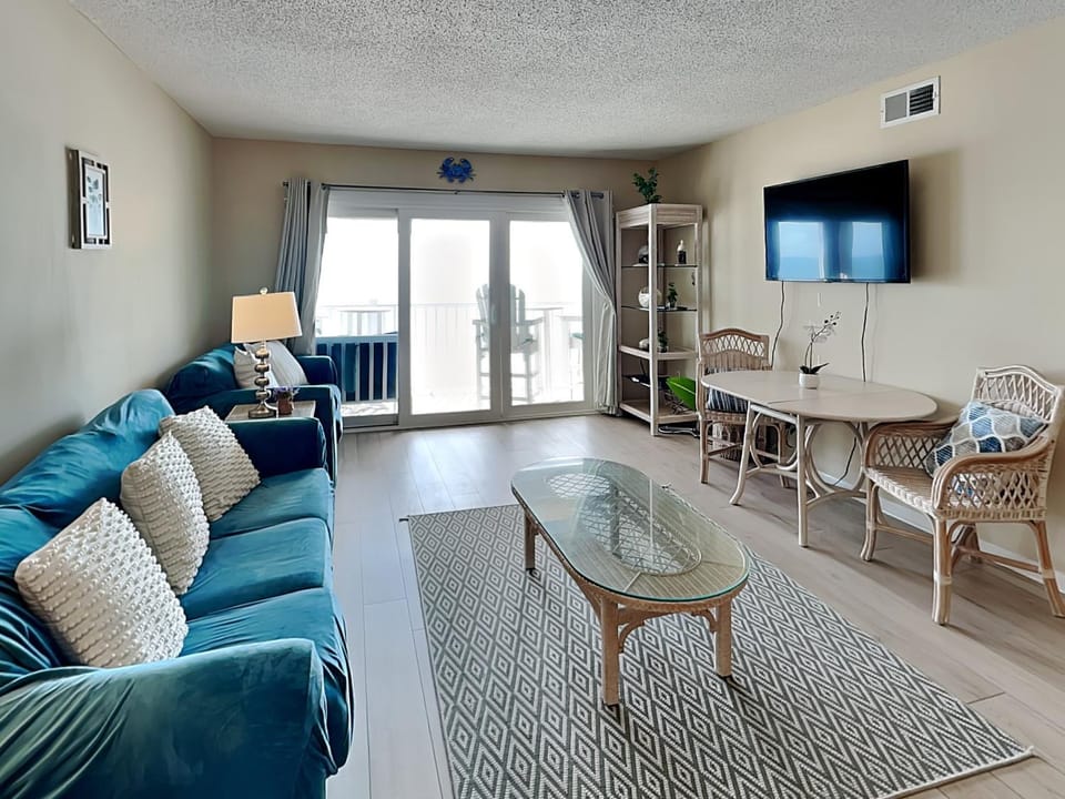 A Wave From It All Apartment in North Topsail Beach