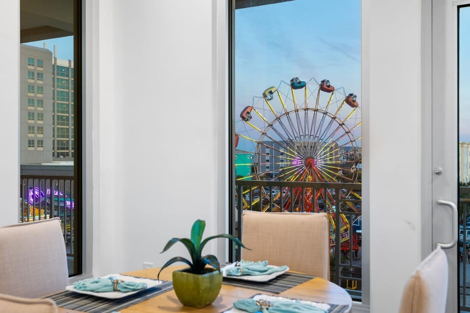 Boardwalk Pent House Apartment in Carolina Beach