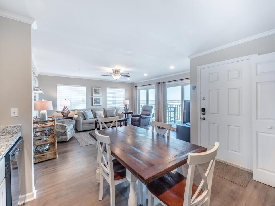 Coral Surf #A1 - Beachy Keen Apartment in Carolina Beach