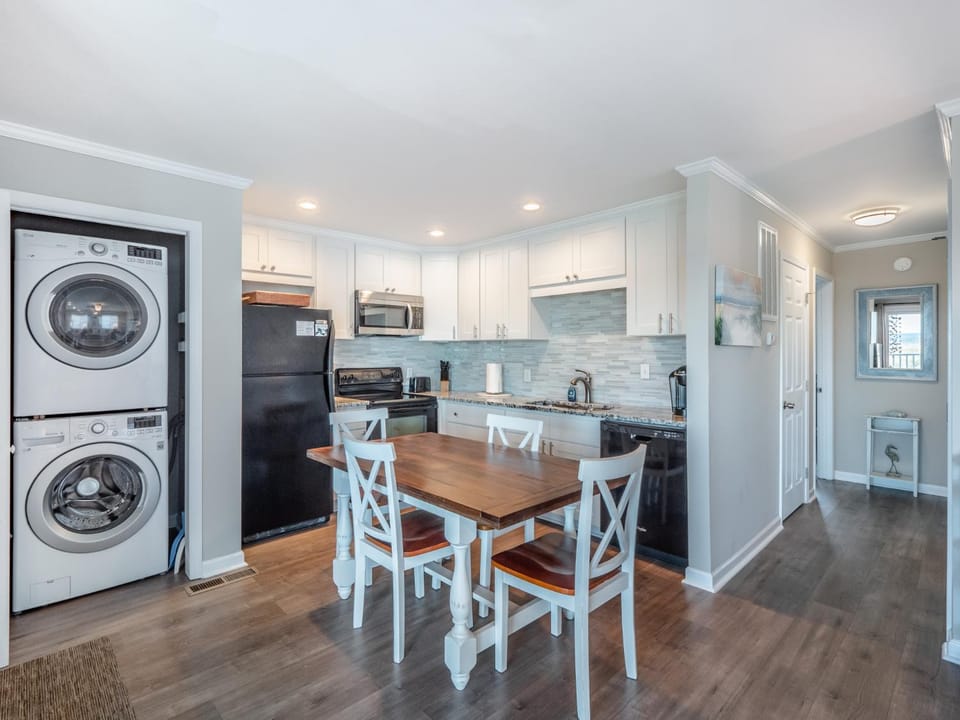 Coral Surf #A1 - Beachy Keen Apartment in Carolina Beach