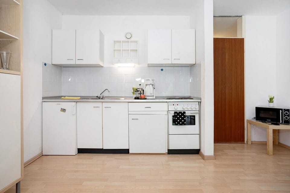 Kitchen or kitchenette, Living room