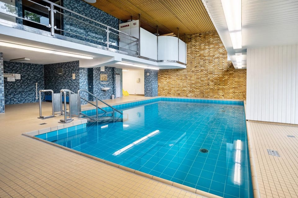 Property building, Swimming pool