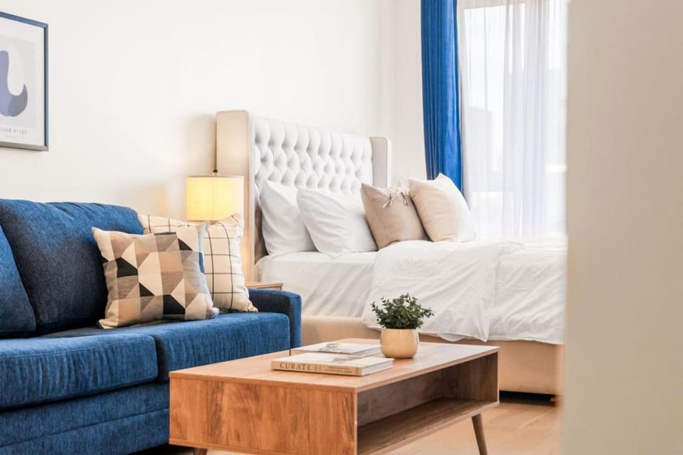 Luxurious DownTown Suite Apartment in Laval