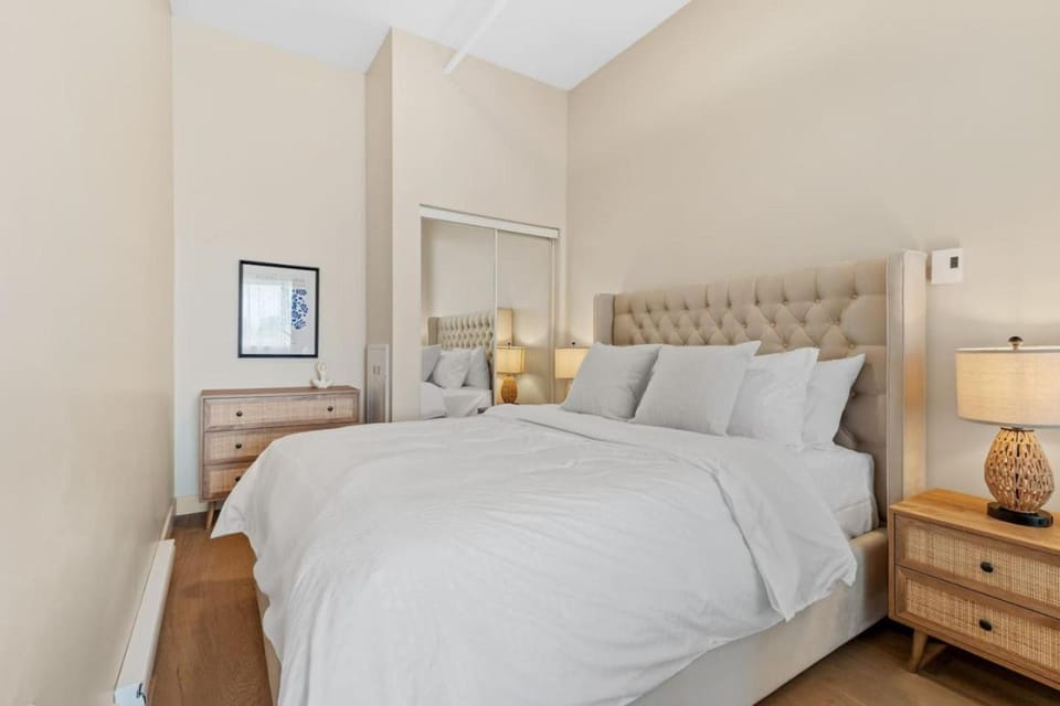 Stylish 2BR Retreat Apartment in Laval