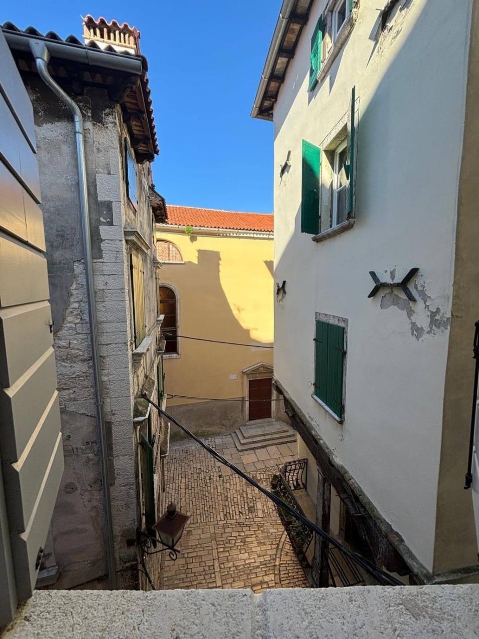 Property building, Day, View (from property/room), View (from property/room), City view, City view, Landmark view, Street view, Street view, Quiet street view