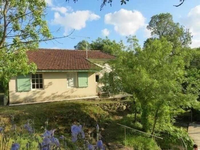 Maison de charme dans le Périgord House in Occitanie