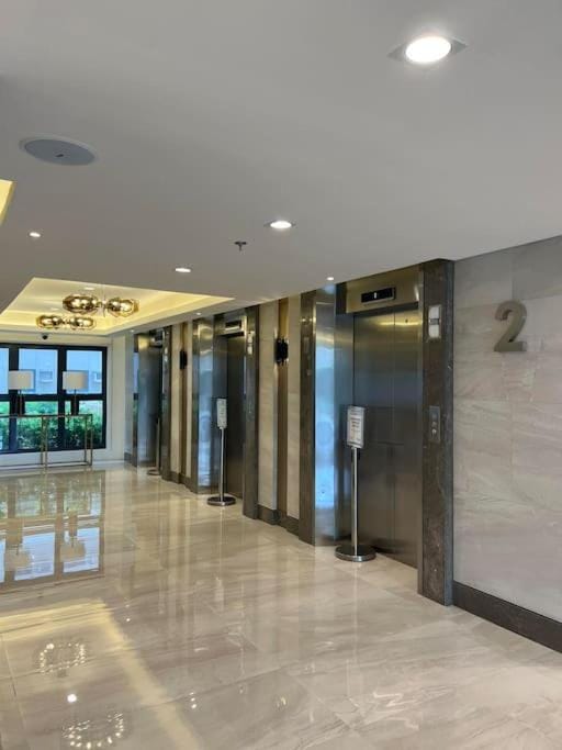 1014 - Cavite Minimalist Condo with Resort-like Amenities & Hi Speed Wifi Apartment in Calabarzon