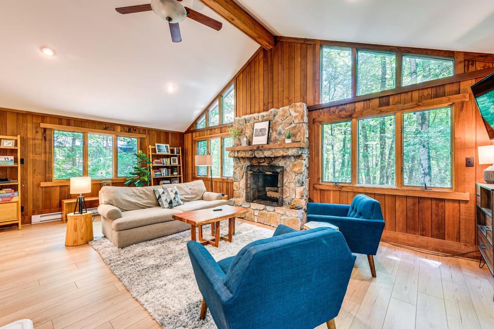 Creek Access & Deck: Family Pocono Pines Cottage House in Pocono Pines