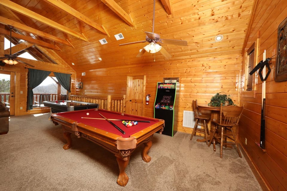 Ridgetop Theater Lodge Chalet in Sevier County
