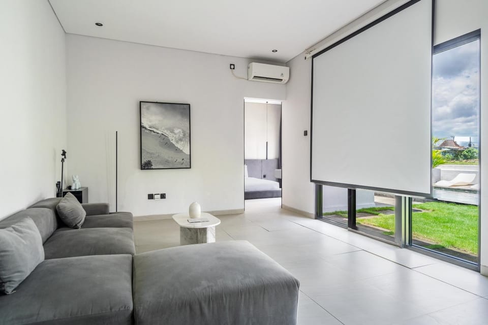 TV and multimedia, Living room, air conditioner