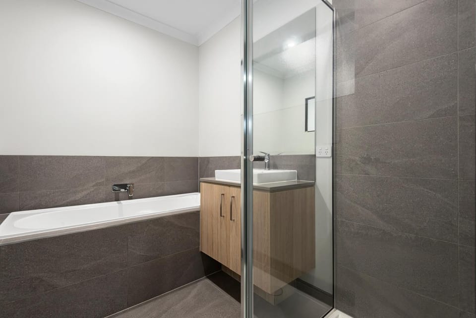 NEW Portarlington Holiday Home House in Portarlington