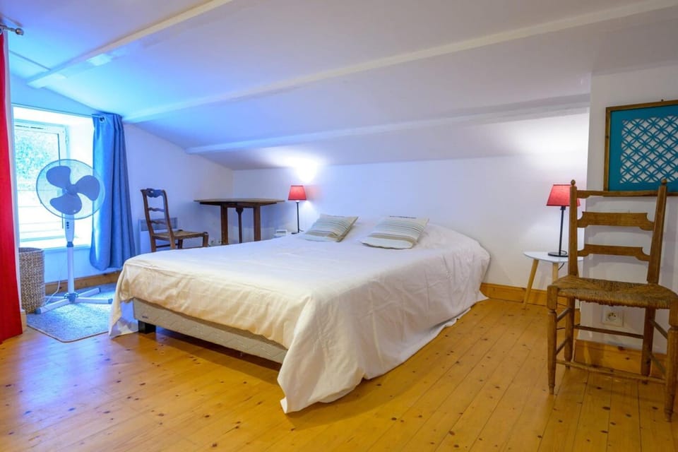 House with large garden and terrace a stone's throw from the port House in Saint-Martin-de-Ré