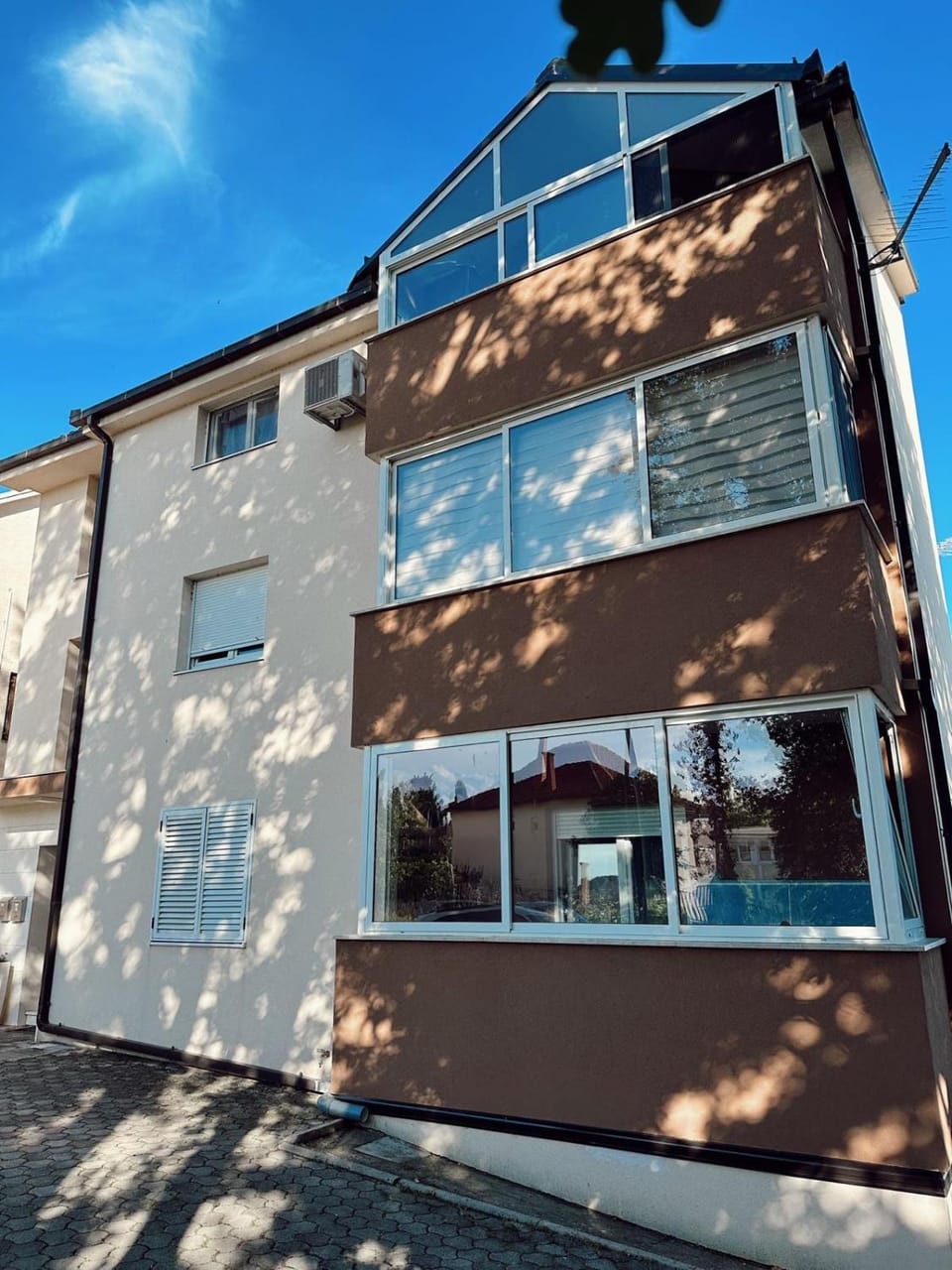 Apartman Rose Apartment in Federation of Bosnia and Herzegovina