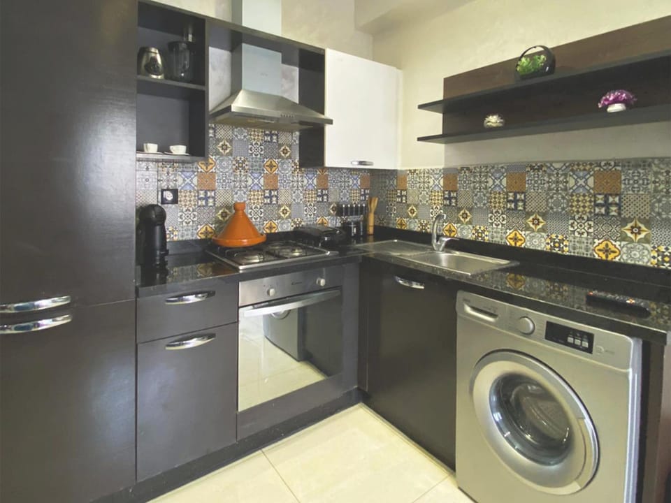 Property building, Restaurant/places to eat, Swimming pool, Breakfast
