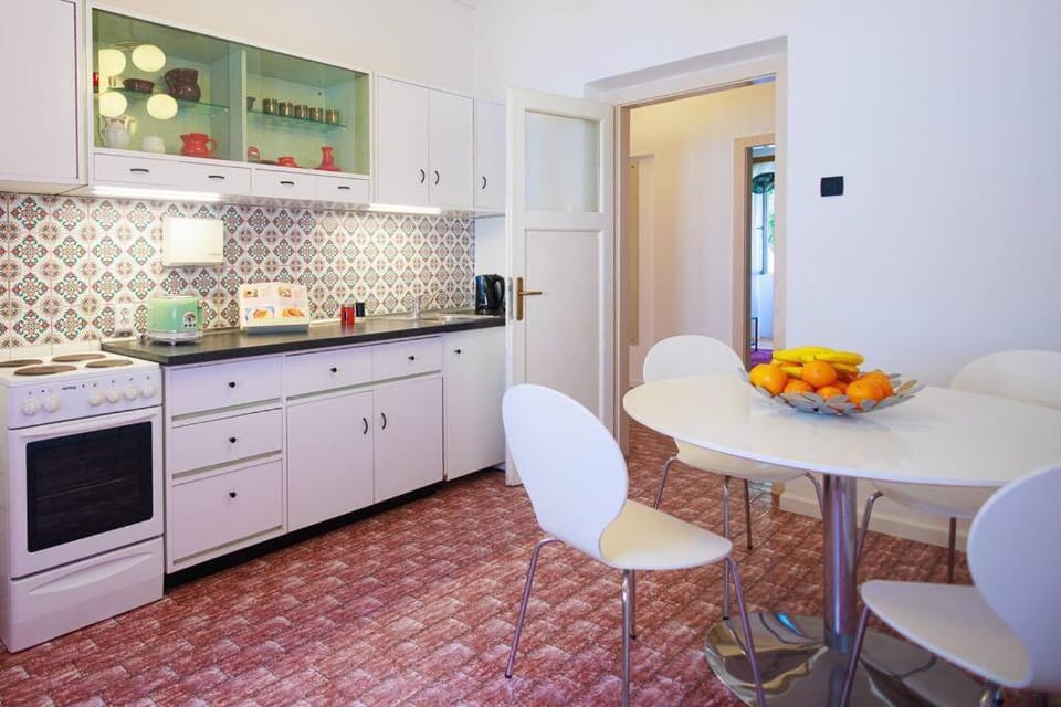 Botanist Split Apartment in Split