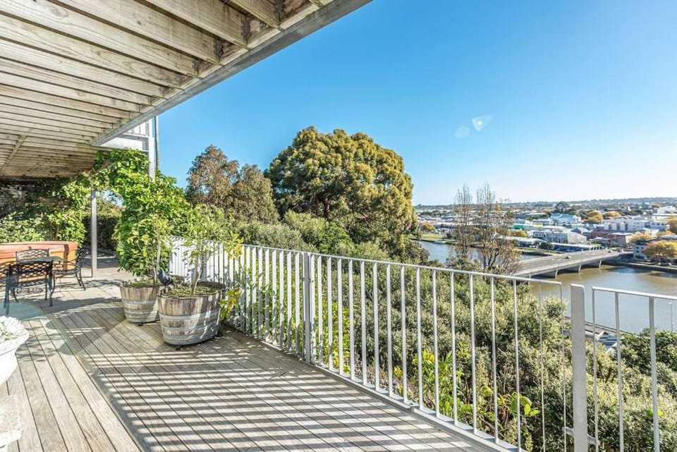 Hipango Point Apartment in Whanganui