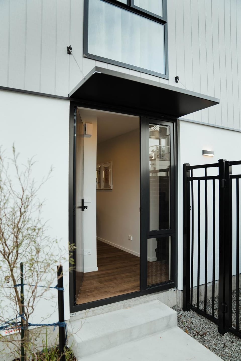 Property building, Facade/entrance