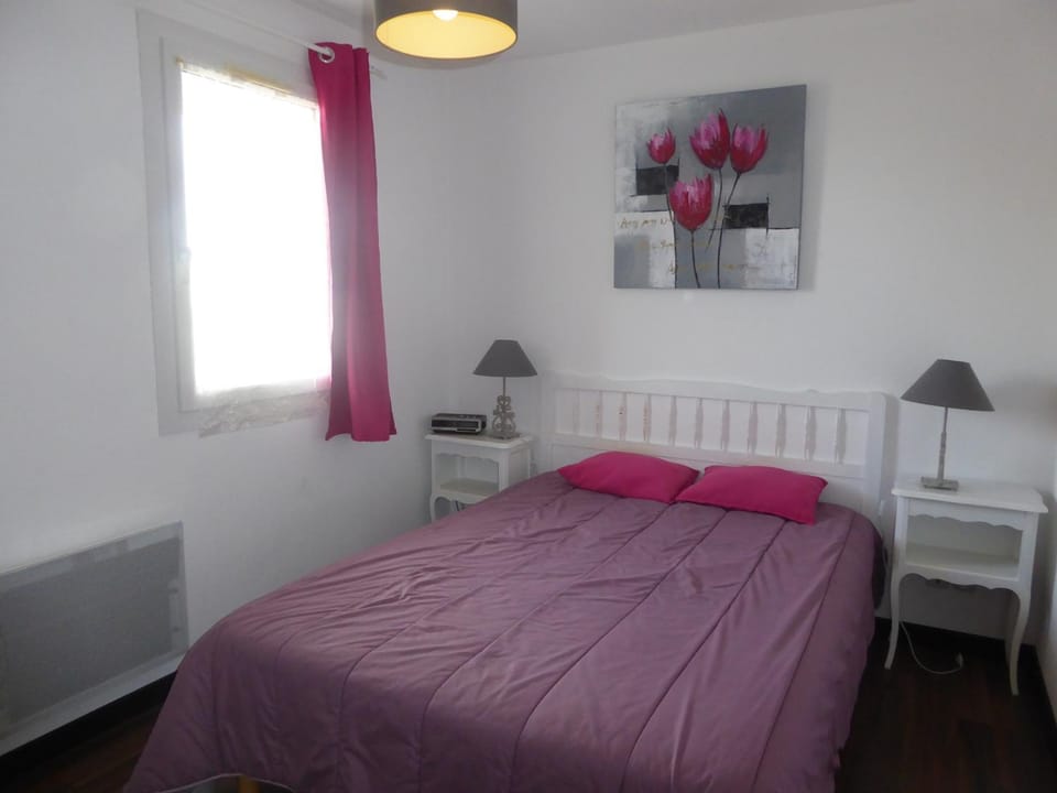 Appartement Cosy avec Piscine, près du Lac de Tanchet et Plages, Les Sables-d'Olonne - FR-1-325-129 Apartment in Château-d'Olonne