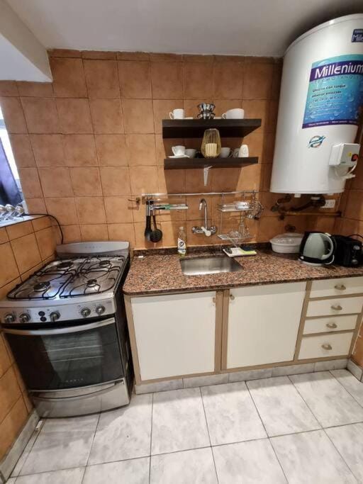 Kitchen or kitchenette, pet friendly