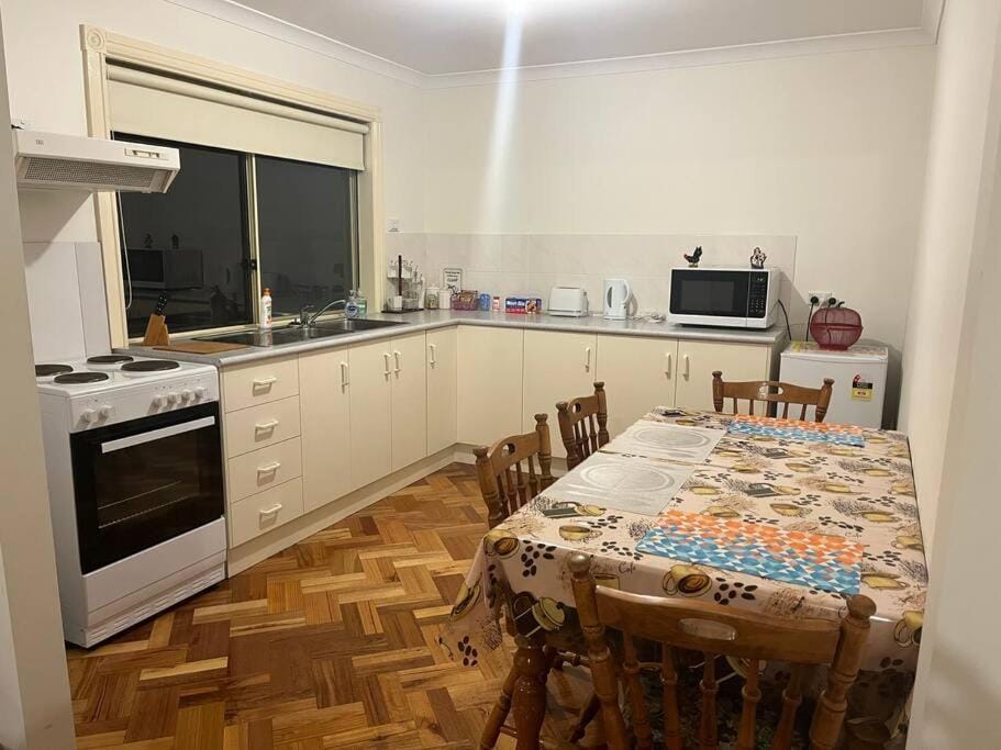 Cairnlea Anna's Unit House in Melbourne