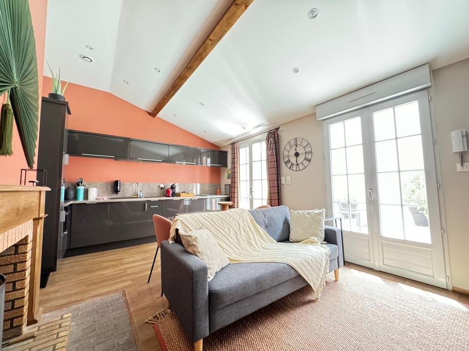 Living room, Seating area, Dining area, Bedroom