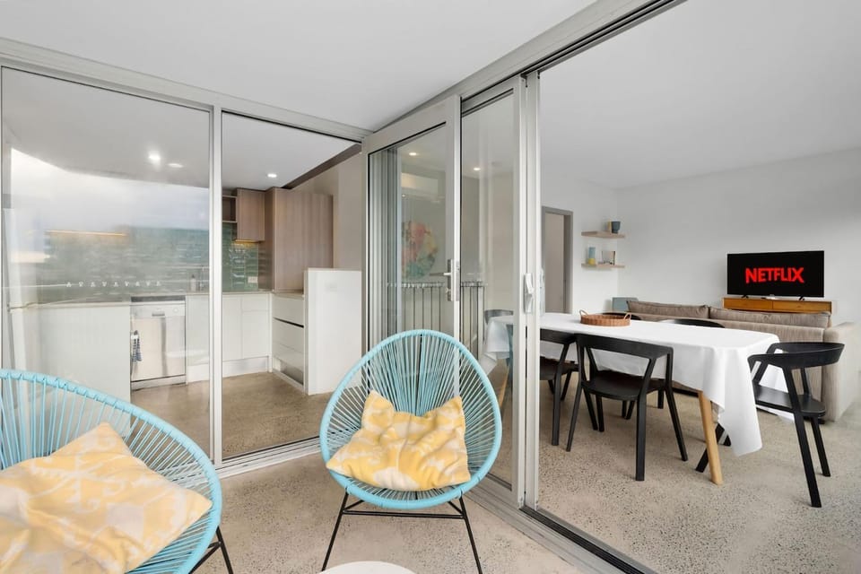 Warm Bondi Loft Stay Steps to Beach & Cafes Apartment in Bondi Beach